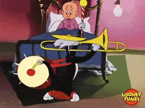 Кот Сильвестр играет на всех музыкальных инструментах сразу